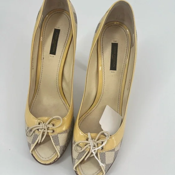Louis Vuitton Yellow and Cream Check Peep-Toe Heels with Bow - Picture 8 of 8